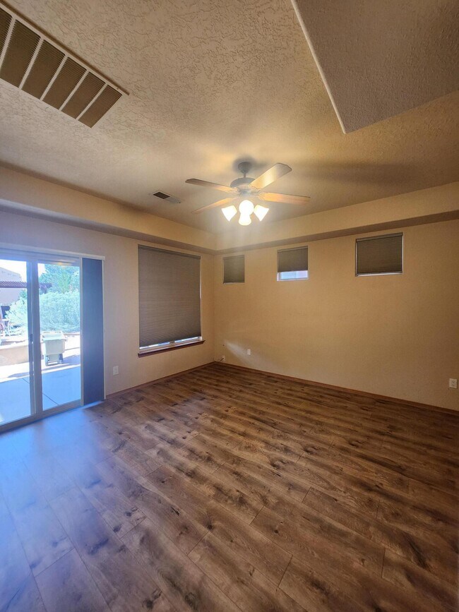 Building Photo - 13243 Silver Peak Pl NE