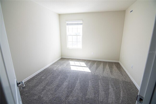 Building Photo - 4647 Green Palm Ln