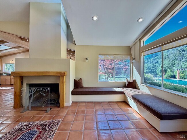 Building Photo - 321 Dutch Henry Canyon Rd