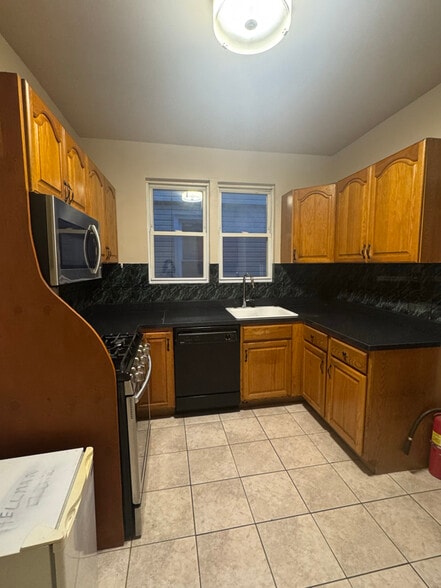 Building Photo - 249 N 11th St