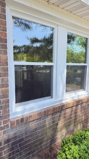 Building Photo - 303 Brentwood Dr