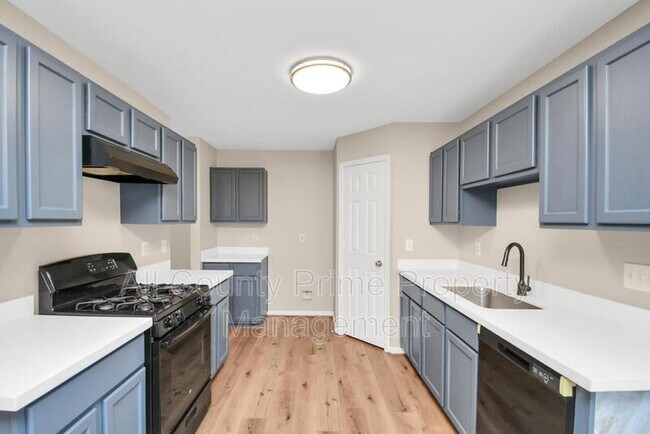 Building Photo - 21910 Willow Shade Ln