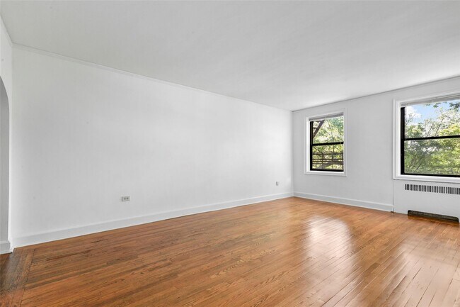 Building Photo - 325 Richbell Rd