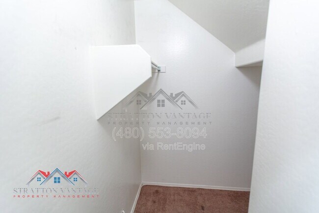 Building Photo - 9136 W Meadow Dr