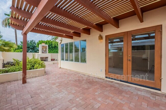 Building Photo - 7024 E Orange Blossom Ln