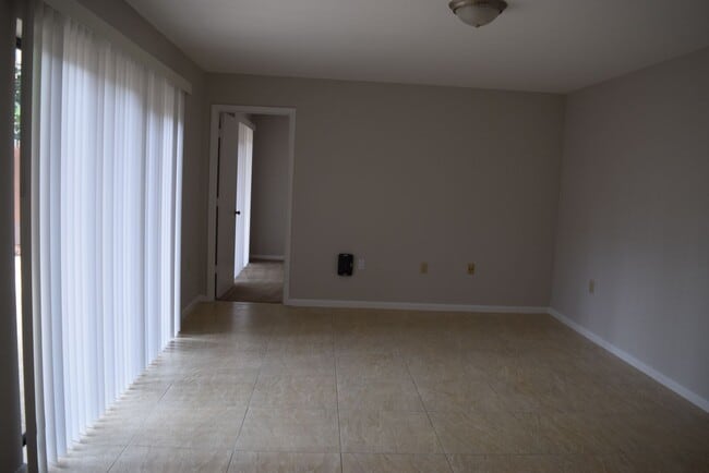 Building Photo - 5945 SE Windsong Ln