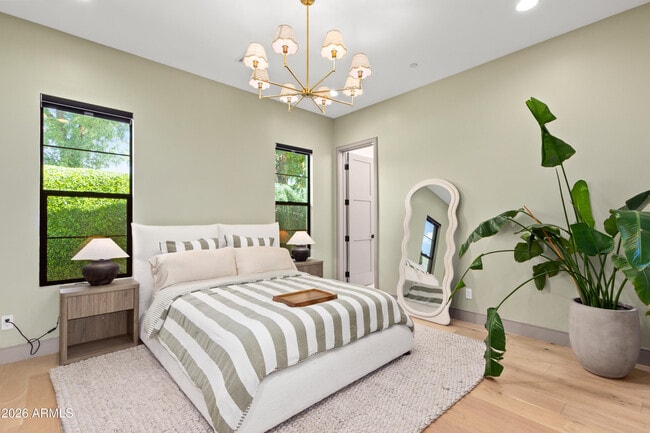 Building Photo - 2912 E Pierson St