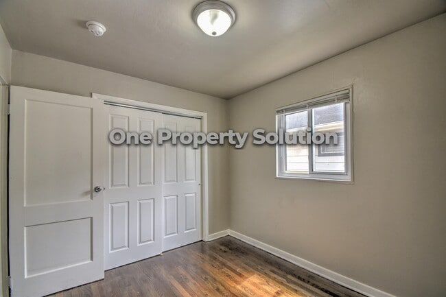 Building Photo - 2034 Pennsylvania St