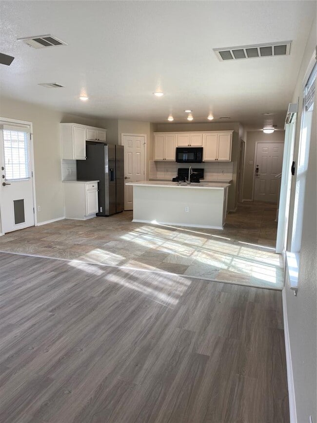 Building Photo - 1306 Davis Mountain Loop