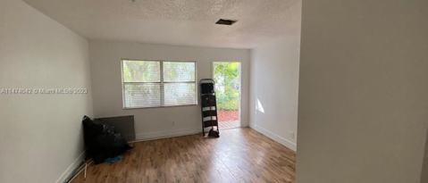 Building Photo - 1406 Arpeika St