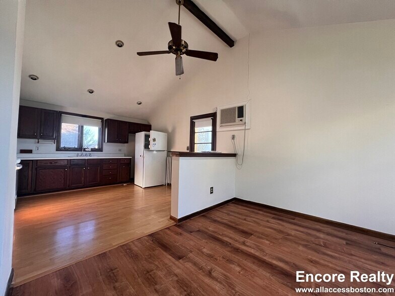 Building Photo - 187 Powder House Blvd