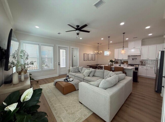 Building Photo - 306 Gazelle Ct