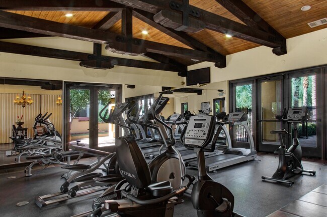 Building Photo - 3 Bed 2.5 Bath Spanish Walk Villa Palm Desert