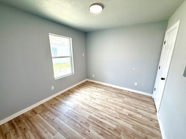 Building Photo - 2630 Observation Dr