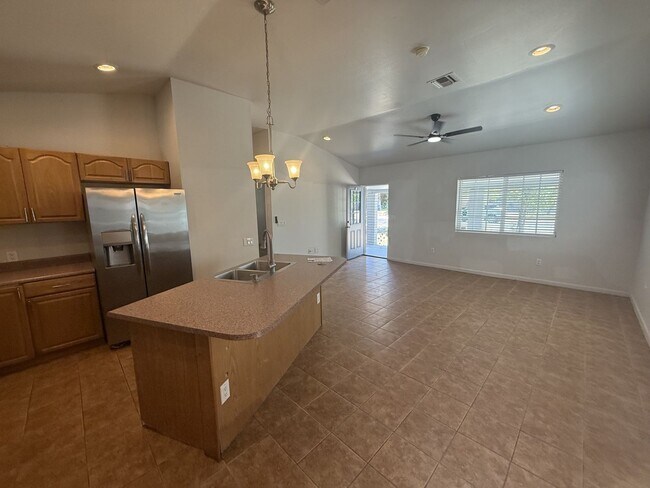 Building Photo - CUTE 2 Bedroom 1 Bath bungalow in Sunnyslope with full casita