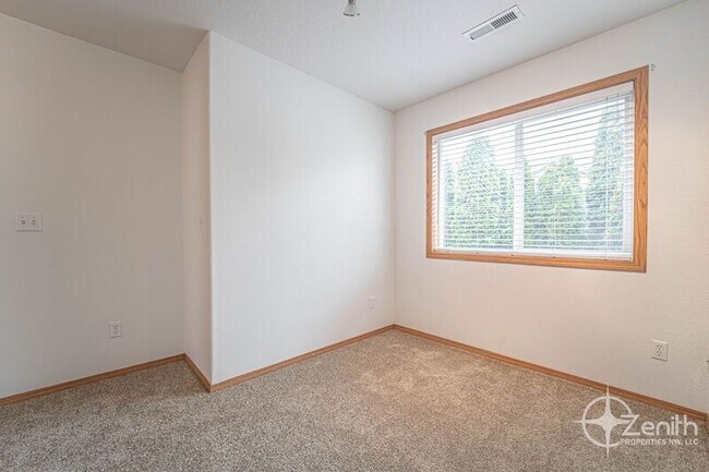 Building Photo - 8304 NE 158th Ave