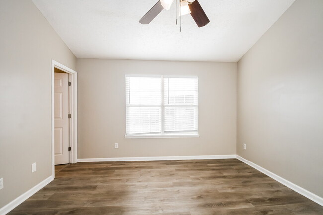 Building Photo - 8078 Carina Dr