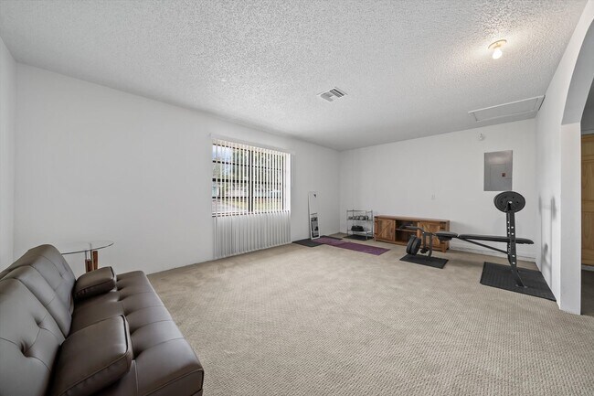 Building Photo - 701 Elmont St NW