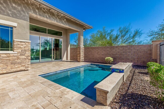 Building Photo - STUNNING HOME IN PEORIA