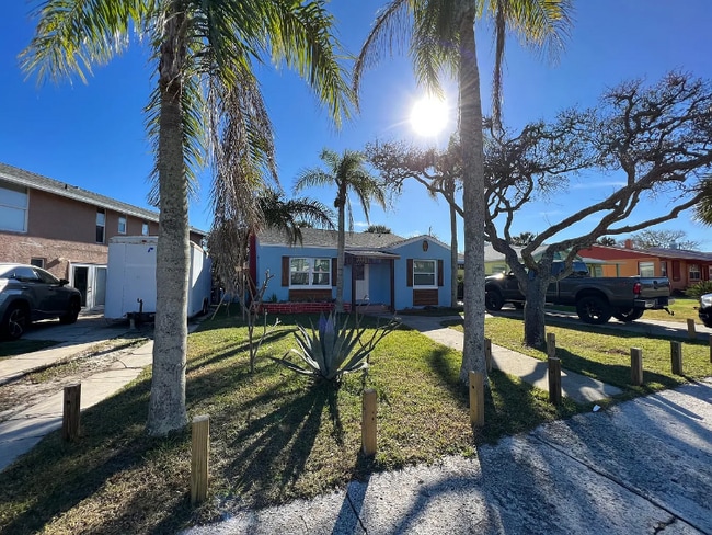 Building Photo - 420 Ribault Ave