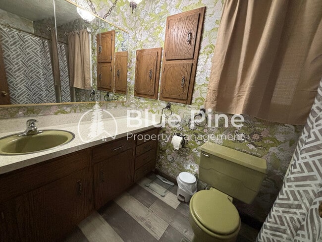 Building Photo - 2014 Tiffany Dr