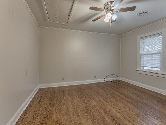 Building Photo - 3 Bedroom 2 Bath home in Shawnee!