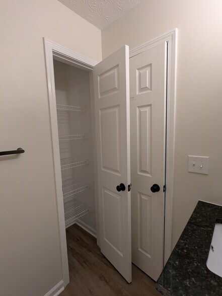 Building Photo - 60 Riverside Pky