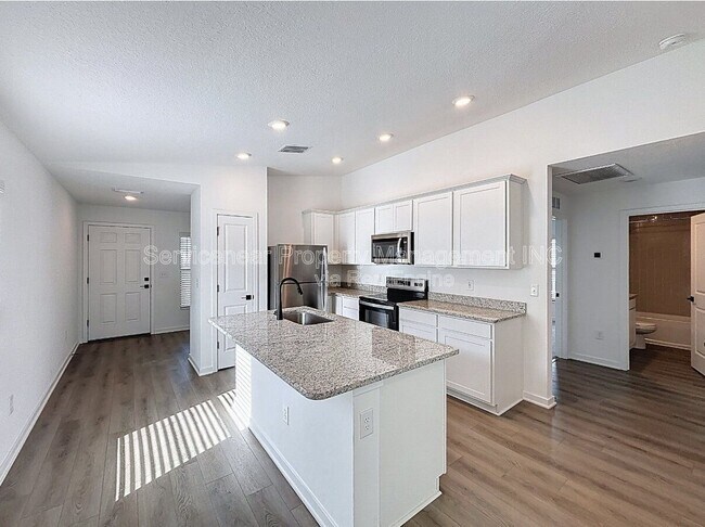 Building Photo - 1270 Ahoy Ave