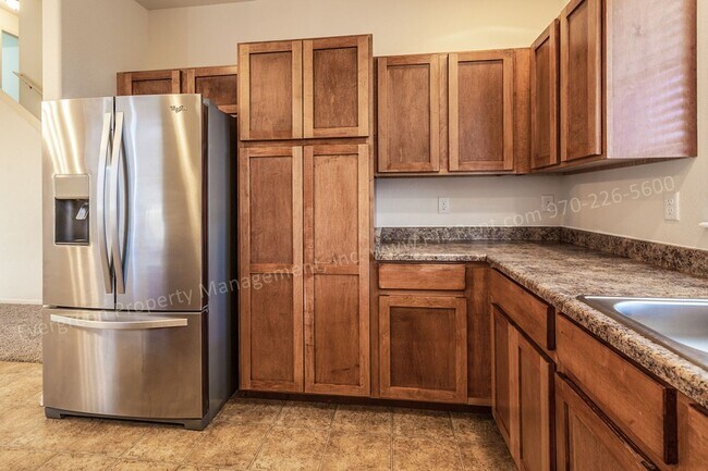 Building Photo - 491 Havenbrook Dr