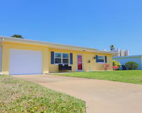 Building Photo - 3255 La Paloma Ave