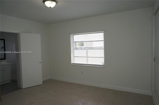 Building Photo - 300 SW 52nd Ave
