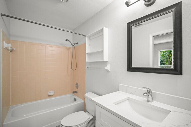 Building Photo - Newly remodeled 2 bedroom, 2 bathroom home...