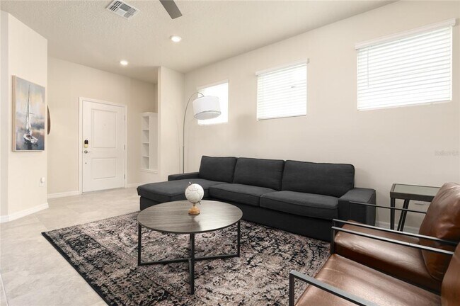 Building Photo - 7328 Oakmoss Loop