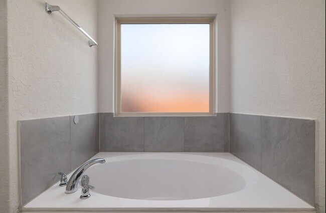 Building Photo - "Spacious 4-Bedroom Home in Converse with ...