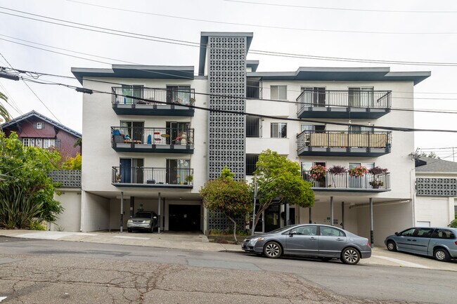 Building Photo - 630 Mariposa