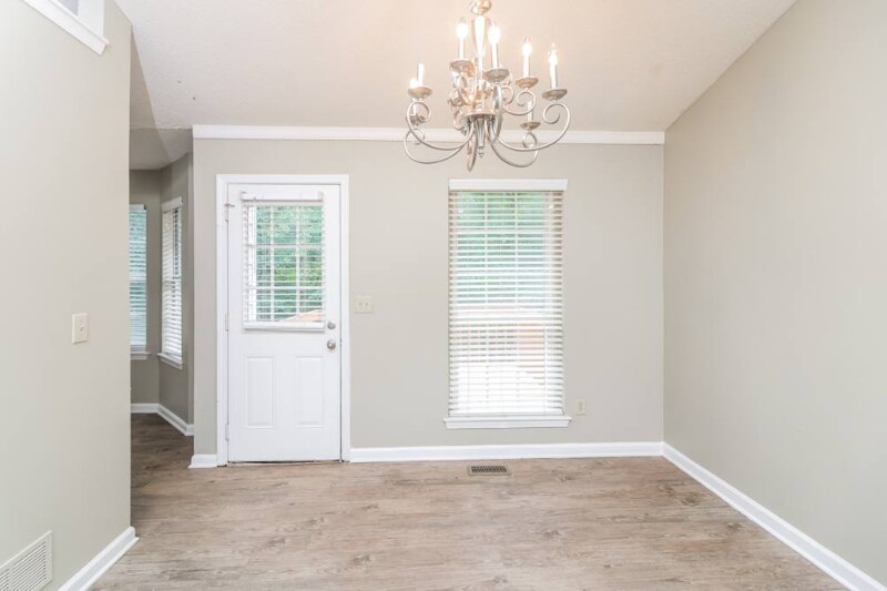 Building Photo - 7300 Hunters Ridge Dr