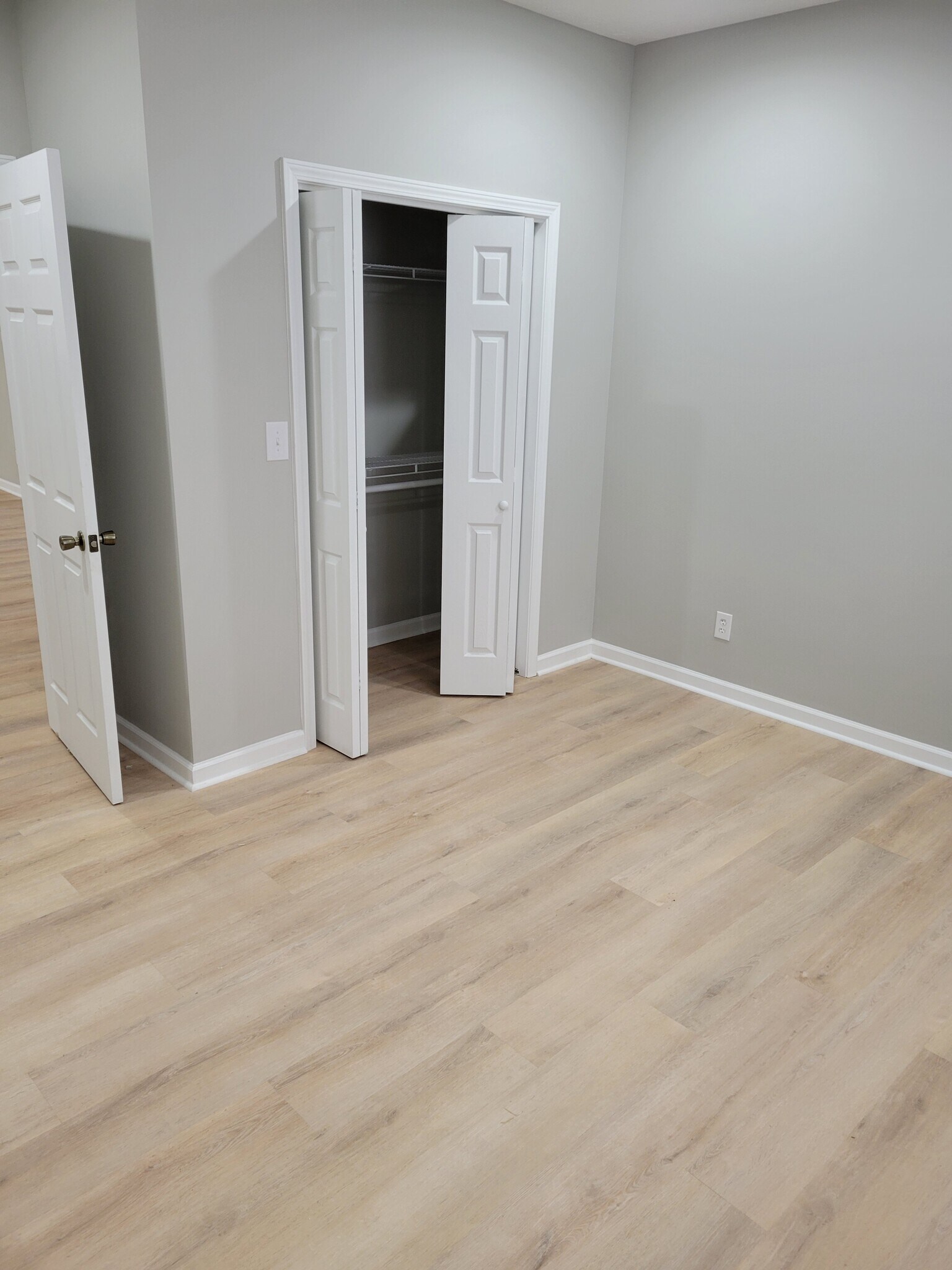 First floor bedroom - 1618 N Rural St