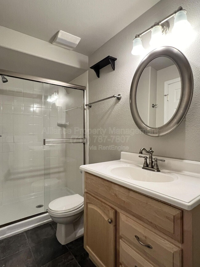 Building Photo - 5851 Granby Hill Dr