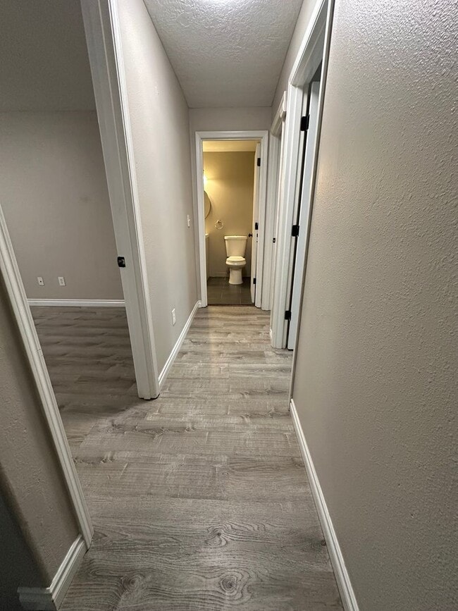 Building Photo - Rockingham Duplex- Northeast Salem