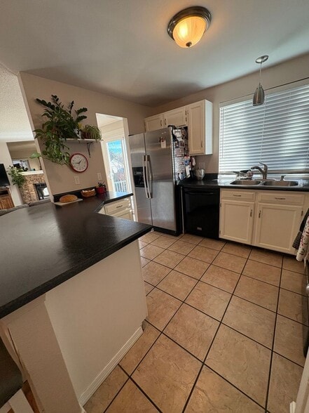 Building Photo - 8094 Miller Cir