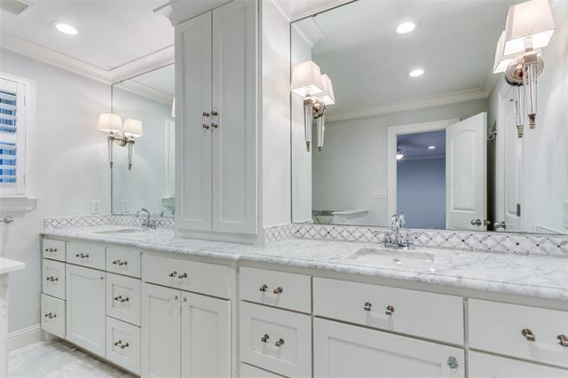 Building Photo - 4108 Coral Cir