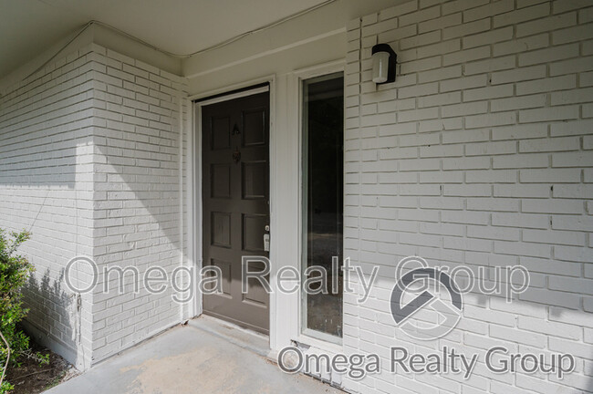 Primary Photo - 3386 McGehee Rd