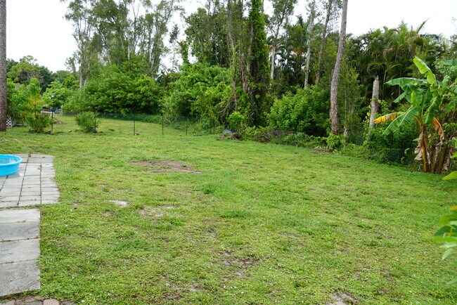 Building Photo - 19217 Tangerine Rd