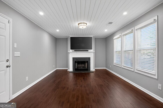 Building Photo - 1234 Carriage Trace Cir