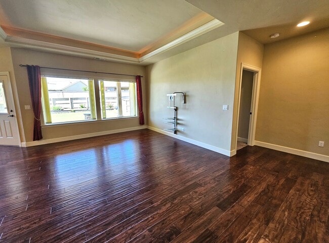 Building Photo - 2817 Tuscanna Dr