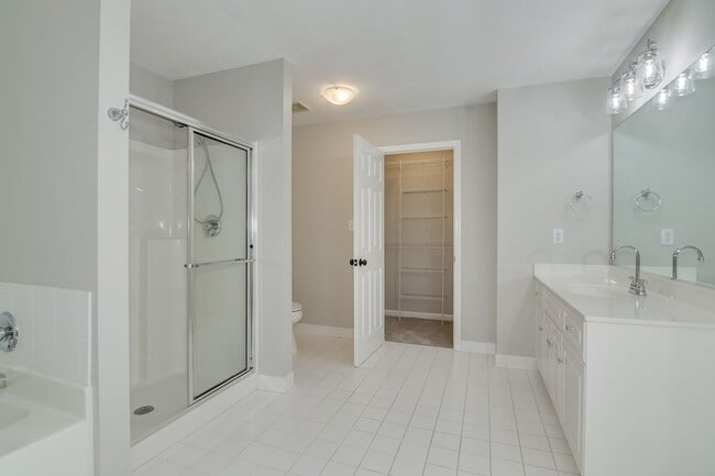 Building Photo - 486 Granite Point