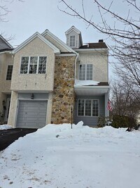 Building Photo - Beautiful Home Available in Evian!