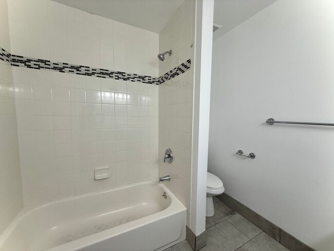 Building Photo - 3 Bedroom Home in Holladay now available
