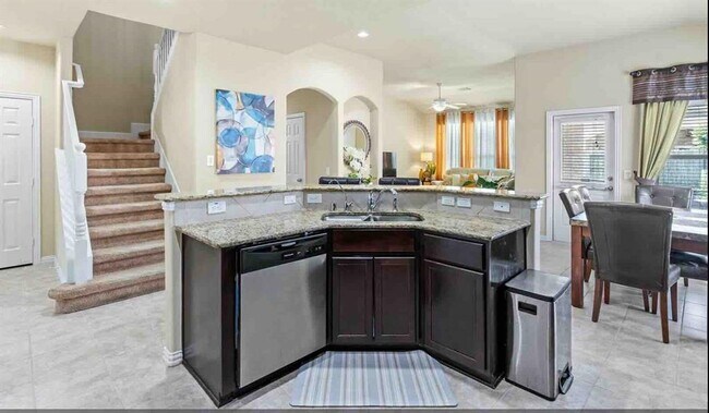 Building Photo - 17419 Woodfalls Ln