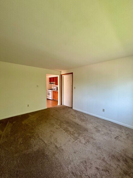Building Photo - 104 Hinchey Ave